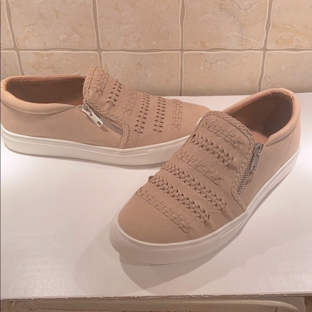 Women’s Slip-on Shoe